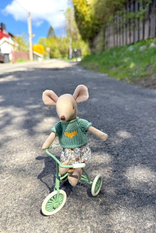Outfit for Maileg Mouse - Tiny Garden