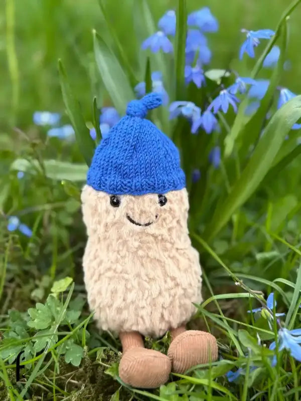 Peanut hat - blue