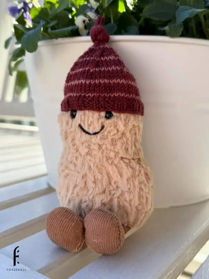 Peanut hat - burgundy with stripes