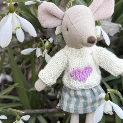 Sweater for Maileg Mouse - White with heart